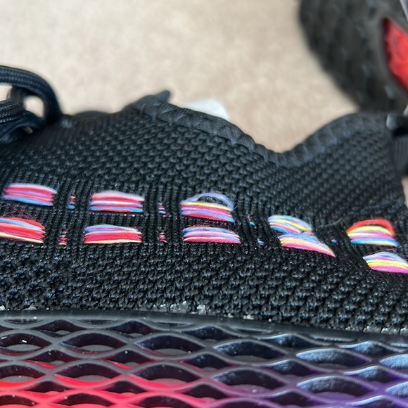 NWOT Wanted multicolored sneakers in size 6.5. So unique & cute! - Picture 8 of 8